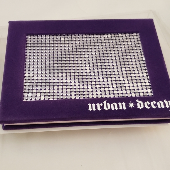 URBAN DECAY Deluxe Shadow Box, NIB - Picture 2 of 4